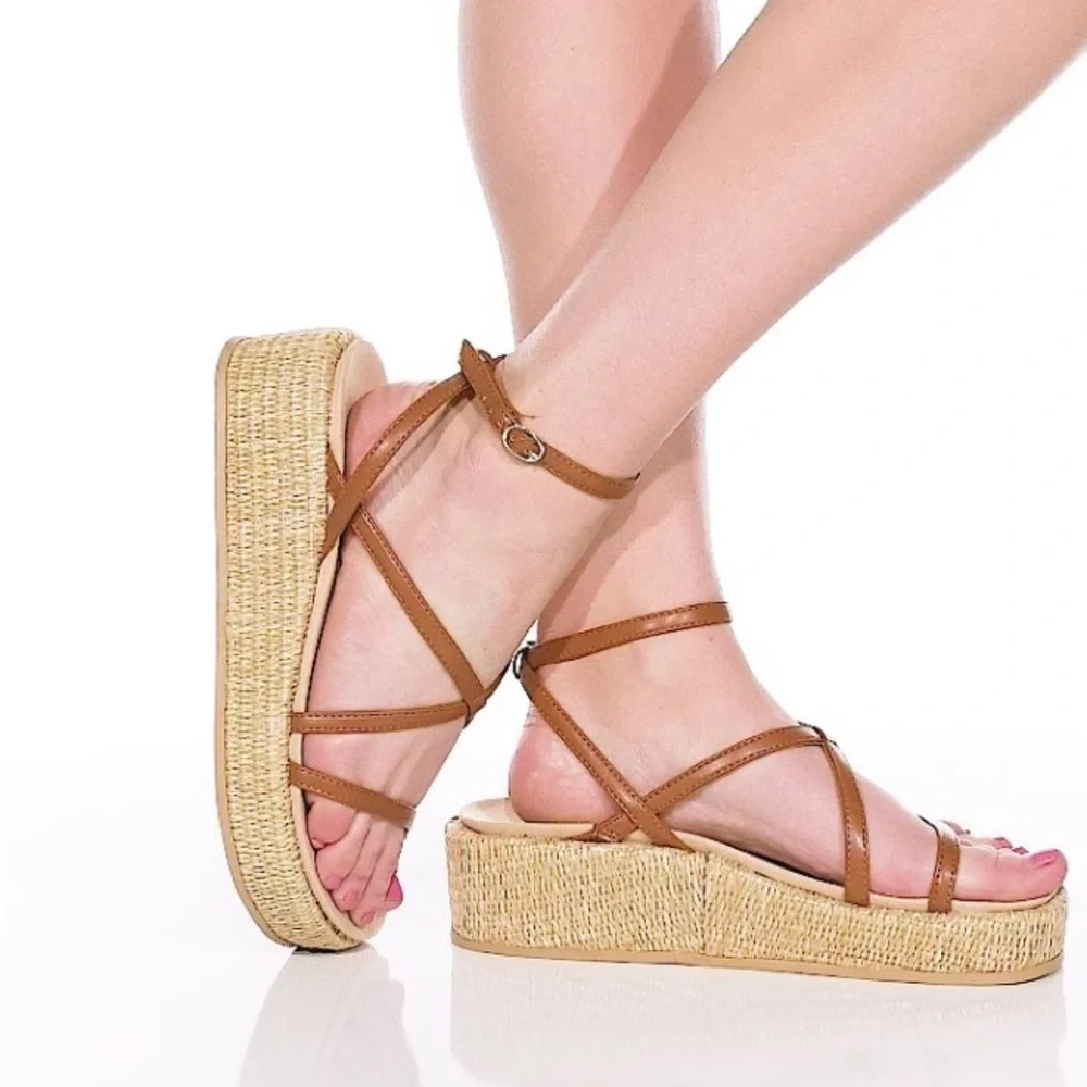 ANNE KLEIN Verano Strappy Platform Sandals ~ New In Box